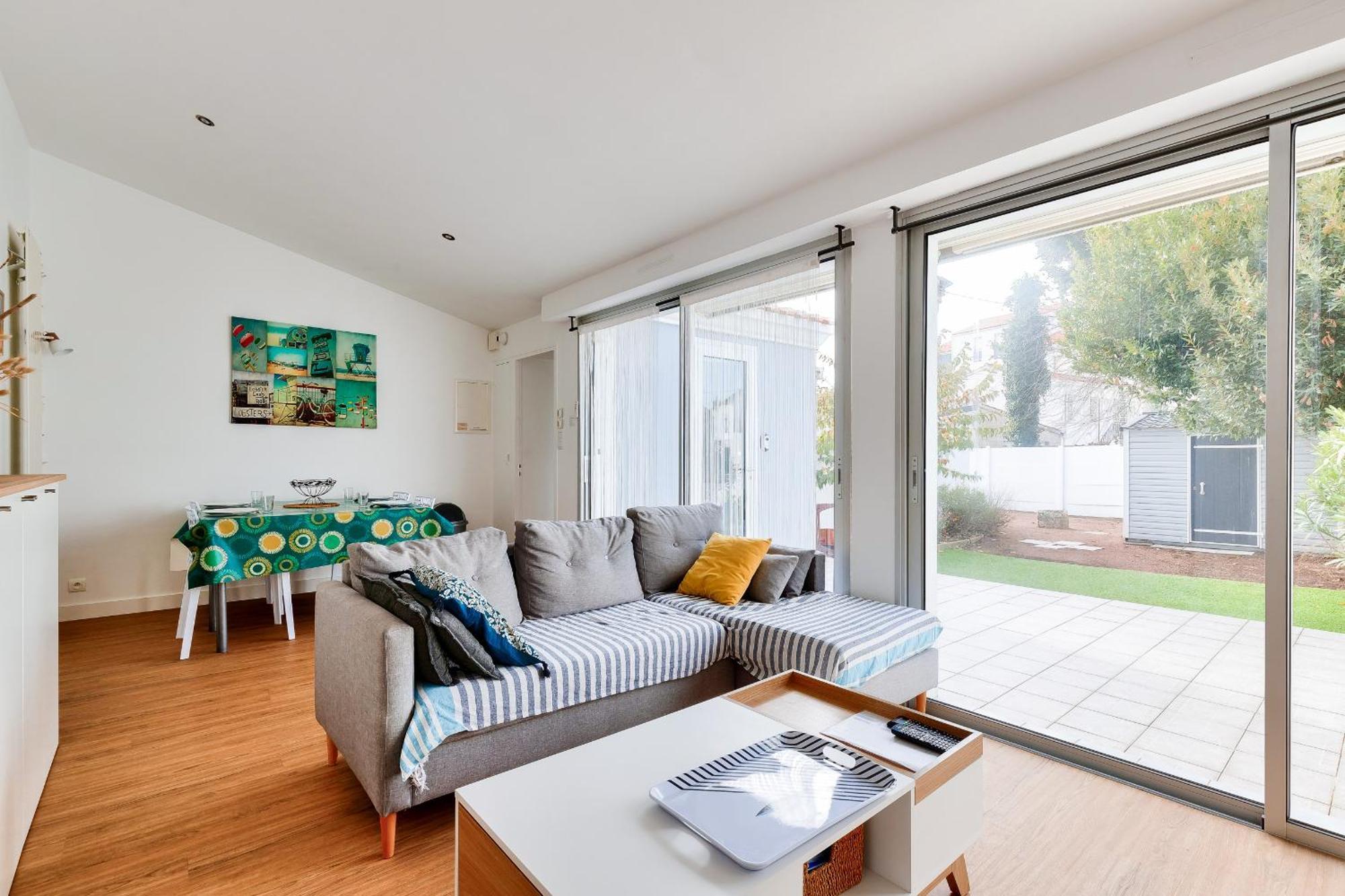 Entre Coeur De Ville Et Plage, Maison Pour 8 Saint-Gilles-Croix-de-Vie Exteriér fotografie