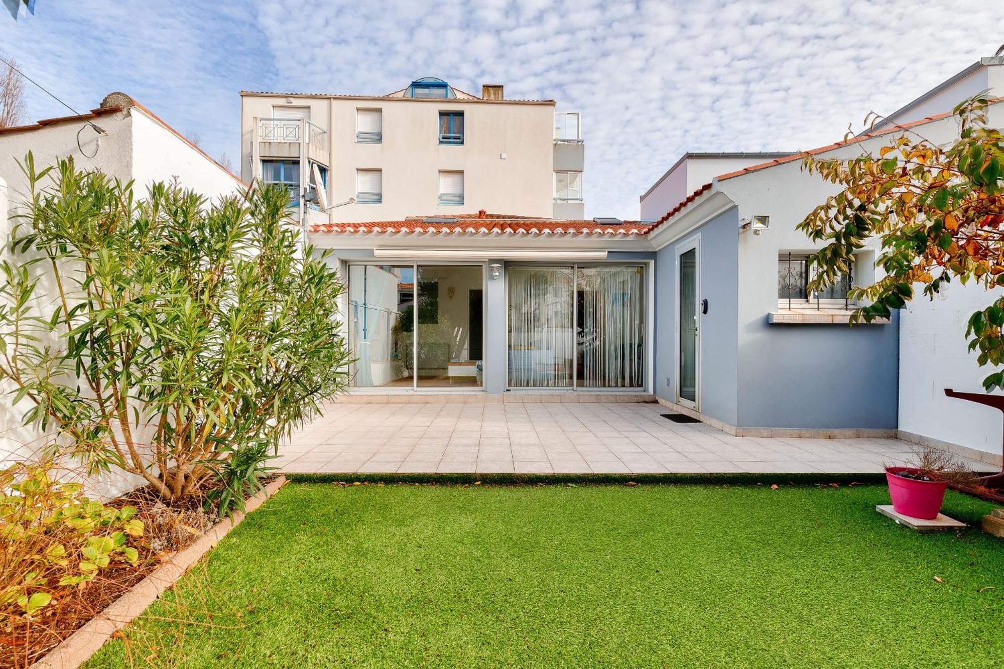 Entre Coeur De Ville Et Plage, Maison Pour 8 Saint-Gilles-Croix-de-Vie Exteriér fotografie