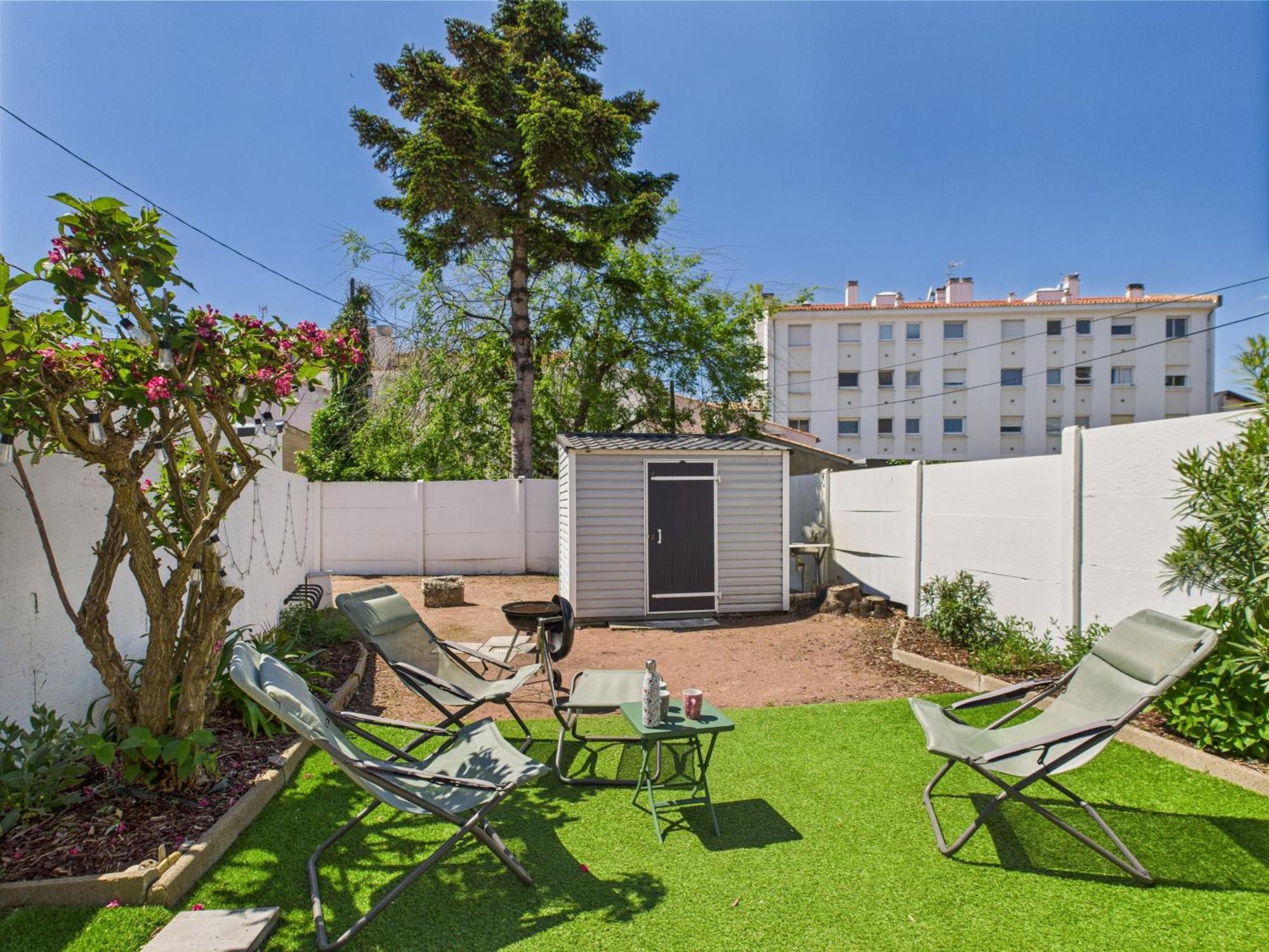 Entre Coeur De Ville Et Plage, Maison Pour 8 Saint-Gilles-Croix-de-Vie Exteriér fotografie