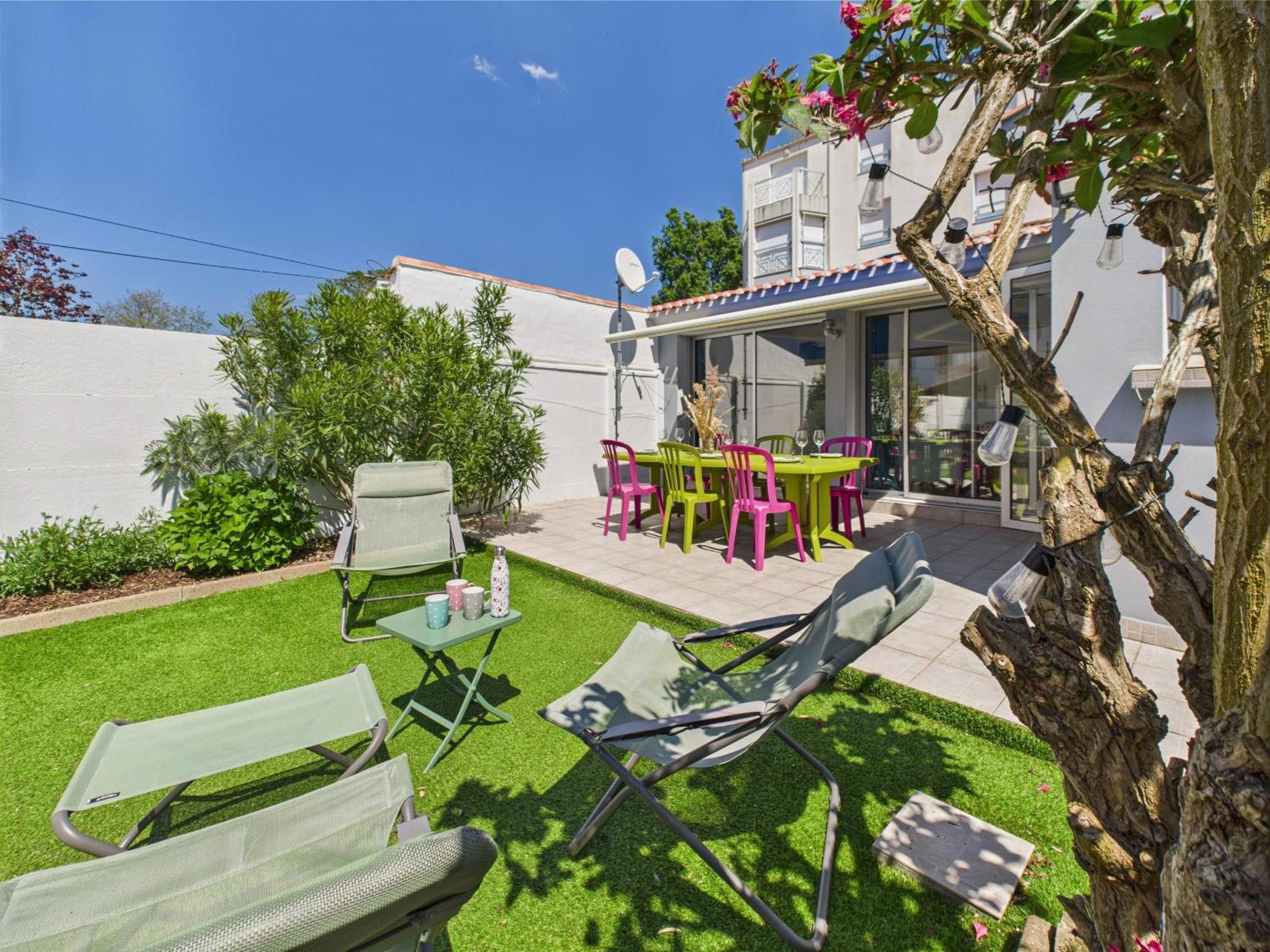 Entre Coeur De Ville Et Plage, Maison Pour 8 Saint-Gilles-Croix-de-Vie Exteriér fotografie